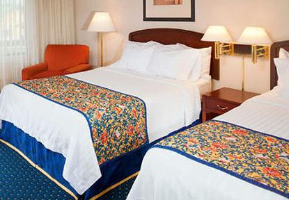 Courtyard Toledo Maumee/arrowhead Hotel 3*